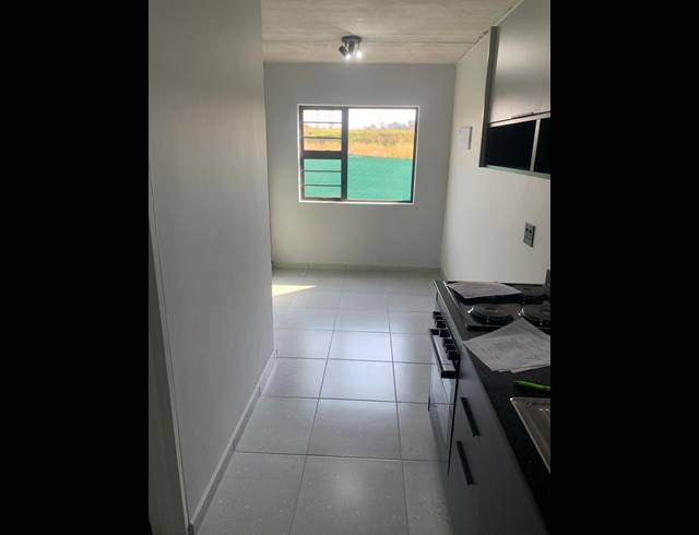 2 BEDROOM PROPERTY TO RENT IN FLEURHOF